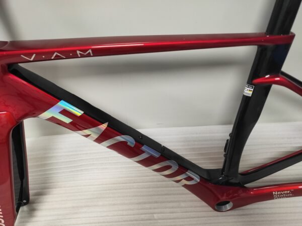 Factor Ostro Vam 02 Road Racing Frame T1000 700C Road Car Frame Set Custom Painted Carbon Fiber Frame with Handlebars