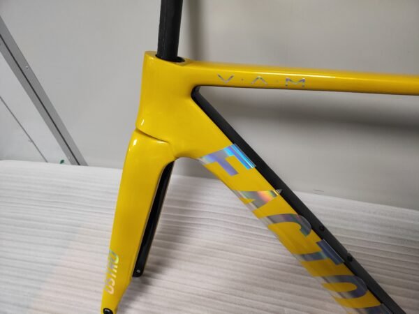 Factor Ostro Vam 02 Road Racing Frame T1000 700C Road Car Frame Set Custom Painted Carbon Fiber Frame with Handlebars