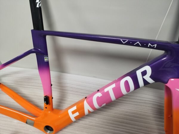 Factor Ostro Vam 02 Road Racing Frame T1000 700C Road Car Frame Set Custom Painted Carbon Fiber Frame with Handlebars