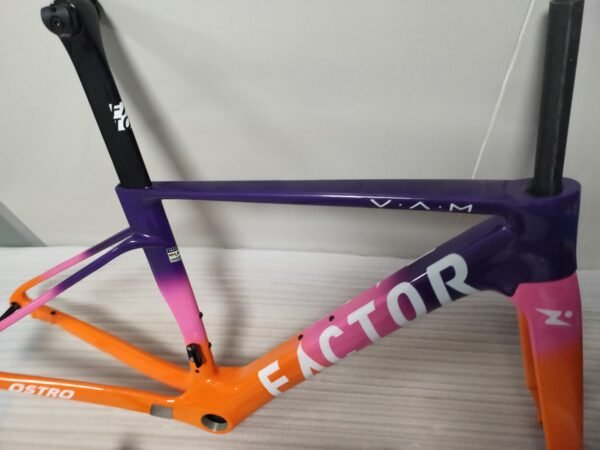 Factor Ostro Vam 02 Road Racing Frame T1000 700C Road Car Frame Set Custom Painted Carbon Fiber Frame with Handlebars