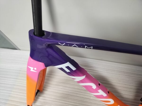 Factor Ostro Vam 02 Road Racing Frame T1000 700C Road Car Frame Set Custom Painted Carbon Fiber Frame with Handlebars