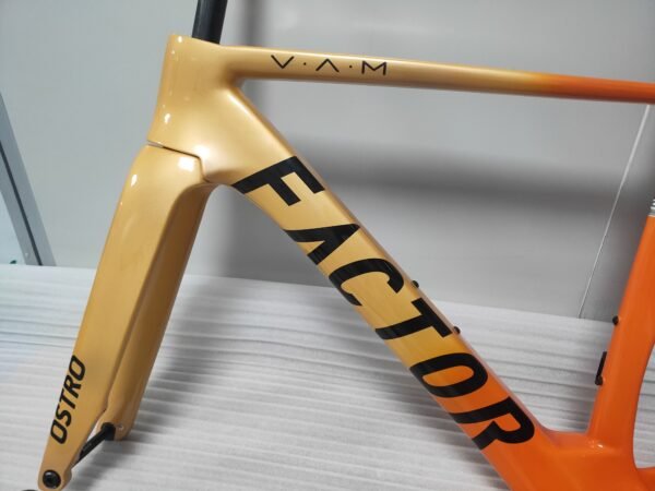 Factor Ostro Vam 02 Road Racing Frame T1000 700C Road Car Frame Set Custom Painted Carbon Fiber Frame with Handlebars