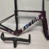 Factor Ostro Vam 02 Road Racing Frame T1000 700C Road Car Frame Set Custom Painted Carbon Fiber Frame with Handlebars