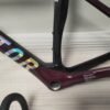 Factor Ostro Vam 02 Road Racing Frame T1000 700C Road Car Frame Set Custom Painted Carbon Fiber Frame with Handlebars