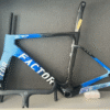 Factor Ostro Vam Road Racing Frame T1000 700C Road Car Frame Set Custom Painted Carbon Fiber Frame with Handlebars