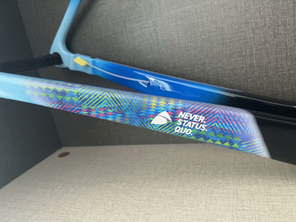 Factor Ostro Vam Road Racing Frame T1000 700C Road Car Frame Set Custom Painted Carbon Fiber Frame with Handlebars