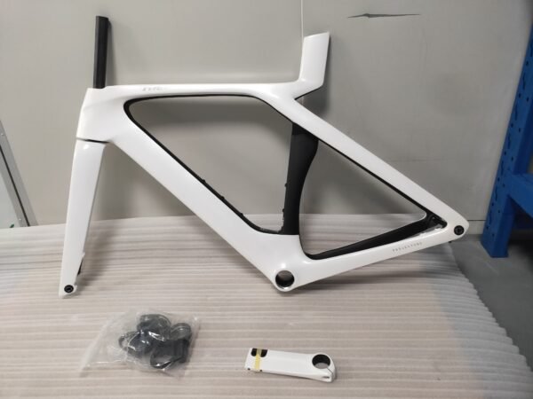 TREK SLR7 carbon fiber road bike frame, custom one-to-one, ultra-light, durable, affordable.