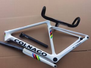 COLNAGO V4RS Carbon fiber frame ultra-light road bike, 1:1 restoration, ultra-lightweight, high hardness, durable, industrial-grade paint.