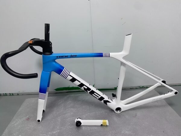 TREK SLR9 carbon fiber road bike frame, custom one-to-one, ultra-light, durable, affordable.