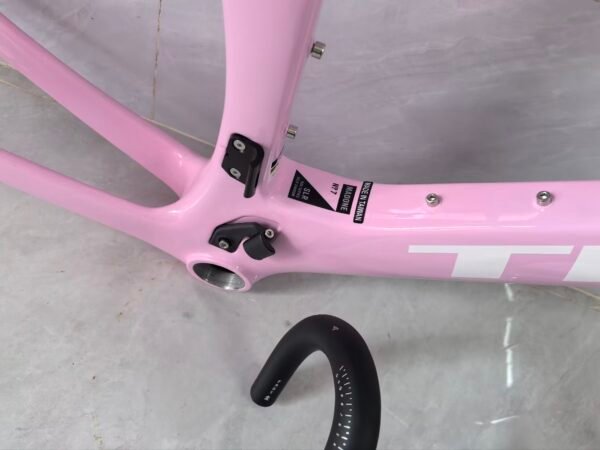 TREK SLR7 carbon fiber road bike frame, custom one-to-one, ultra-light, durable, affordable.