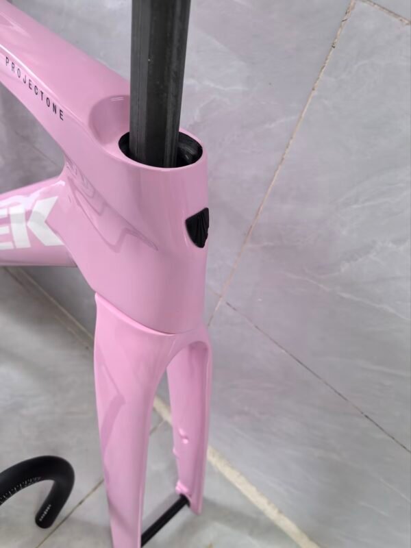 TREK SLR7 carbon fiber road bike frame, custom one-to-one, ultra-light, durable, affordable.
