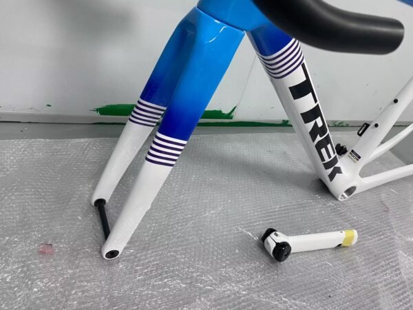 TREK SLR9 carbon fiber road bike frame, custom one-to-one, ultra-light, durable, affordable.
