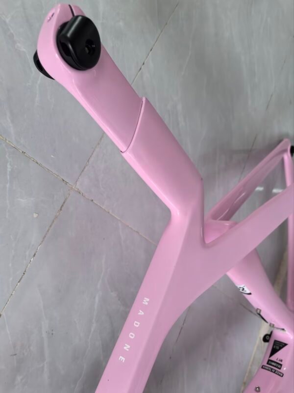 TREK SLR7 carbon fiber road bike frame, custom one-to-one, ultra-light, durable, affordable.
