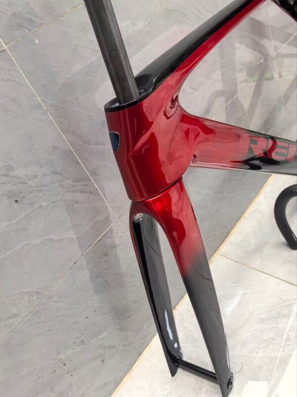 TREK SLR7 carbon fiber road bike frame, custom one-to-one, ultra-light, durable, affordable.