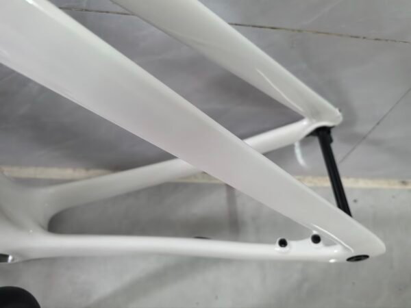 TREK SLR7 carbon fiber road bike frame, custom one-to-one, ultra-light, durable, affordable.