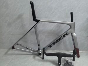 TREK SLR9 carbon fiber road bike frame, custom one-to-one, ultra-light, durable, affordable.