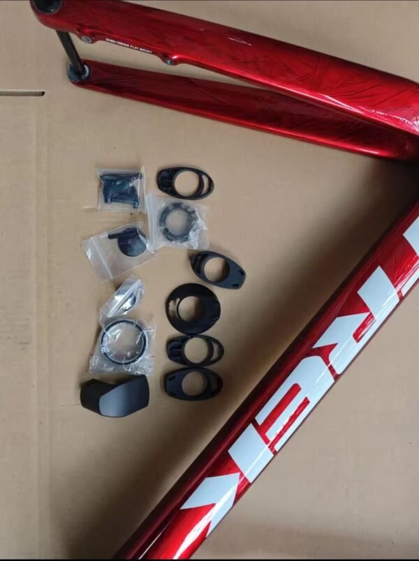 TREK SLR9 carbon fiber road bike frame, custom one-to-one, ultra-light, durable, affordable.