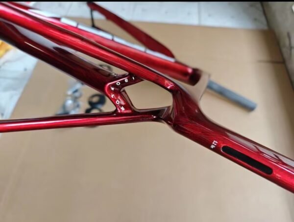 TREK SLR9 carbon fiber road bike frame, custom one-to-one, ultra-light, durable, affordable.