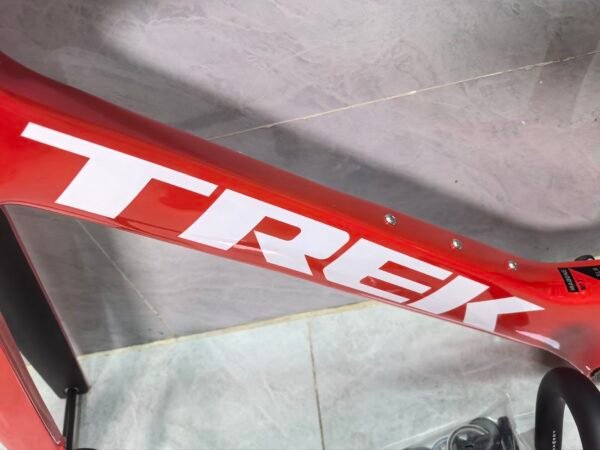 TREK SLR7 carbon fiber road bike frame, custom one-to-one, ultra-light, durable, affordable.