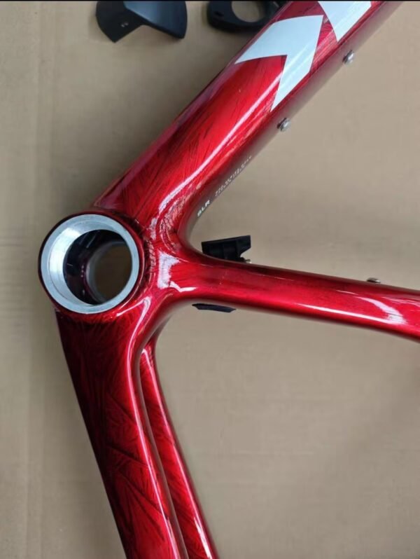 TREK SLR9 carbon fiber road bike frame, custom one-to-one, ultra-light, durable, affordable.