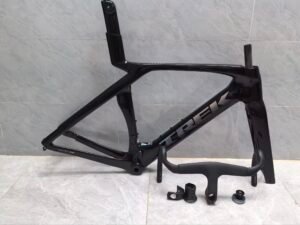TREK SLR7 carbon fiber road bike frame, custom one-to-one, ultra-light, durable, affordable.