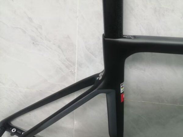 COLNAGO V4RS Carbon fiber frame ultra-light road bike, 1:1 restoration, ultra-lightweight, high hardness, durable, industrial-grade paint.