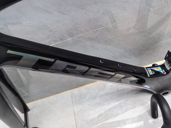 TREK SLR7 carbon fiber road bike frame, custom one-to-one, ultra-light, durable, affordable.
