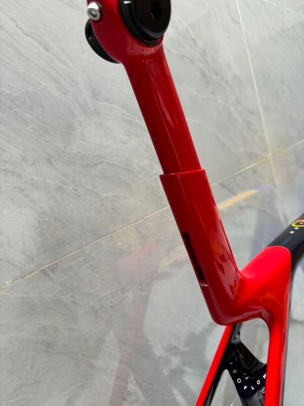 TREK SLR9 carbon fiber road bike frame, custom one-to-one, ultra-light, durable, affordable.