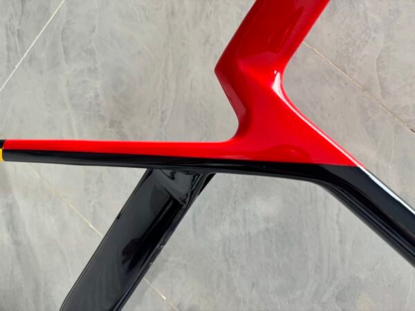 TREK SLR9 carbon fiber road bike frame, custom one-to-one, ultra-light, durable, affordable.