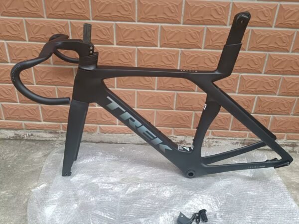 TREK SLR7 carbon fiber road bike frame, custom one-to-one, ultra-light, durable, affordable.