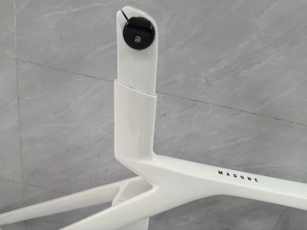 TREK SLR7 carbon fiber road bike frame, custom one-to-one, ultra-light, durable, affordable.