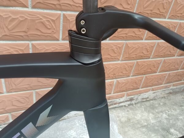 TREK SLR7 carbon fiber road bike frame, custom one-to-one, ultra-light, durable, affordable.