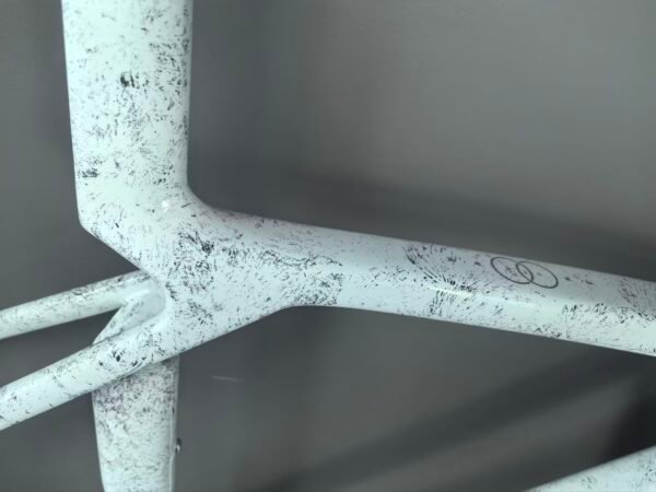 TREK SLR9 carbon fiber road bike frame, custom one-to-one, ultra-light, durable, affordable.