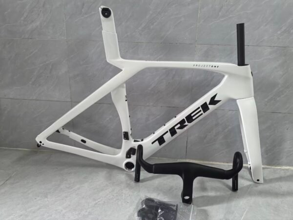TREK SLR7 carbon fiber road bike frame, custom one-to-one, ultra-light, durable, affordable.